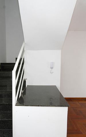 Casa de condomínio à venda com 126m², 2 quartos e 1 vagaSala