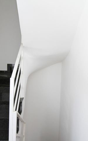 Casa de condomínio à venda com 126m², 2 quartos e 1 vagaEscada