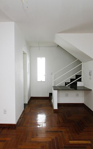 Casa de condomínio à venda com 126m², 2 quartos e 1 vagaSala