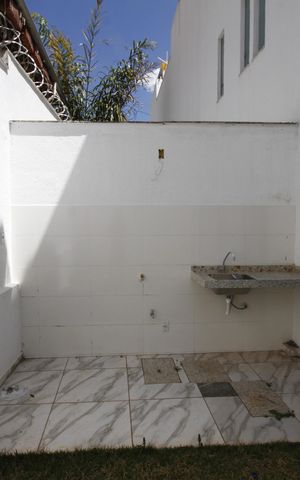 Casa de condomínio à venda com 157m², 2 quartos e 1 vagaÁrea de Serviço