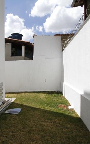 Casa de condomínio à venda com 157m², 2 quartos e 1 vagaÁrea privativa