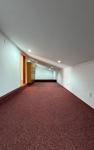 Casa à venda com 233m², 3 quartos e 6 vagas