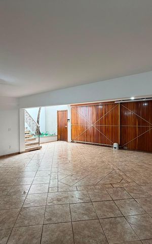 Casa à venda com 233m², 3 quartos e 6 vagas