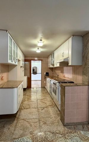 Casa à venda com 233m², 3 quartos e 6 vagas