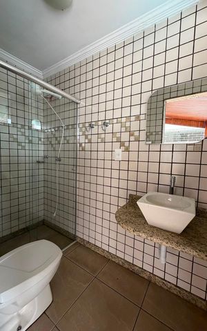 Casa à venda com 233m², 3 quartos e 6 vagas