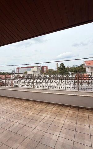 Casa à venda com 233m², 3 quartos e 6 vagas