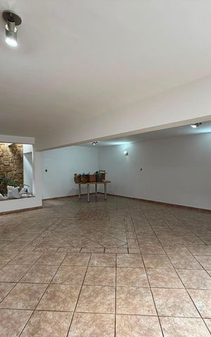 Casa à venda com 233m², 3 quartos e 6 vagas