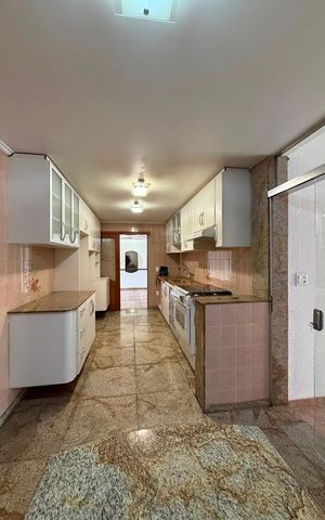 Casa à venda com 233m², 3 quartos e 6 vagas