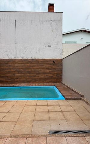 Casa à venda com 233m², 3 quartos e 6 vagas