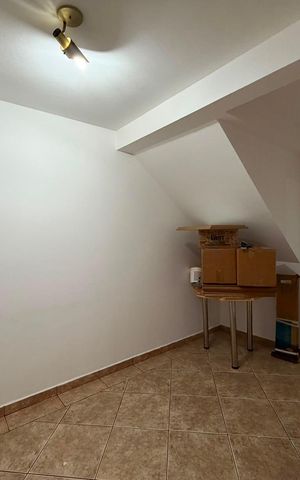 Casa à venda com 233m², 3 quartos e 6 vagas
