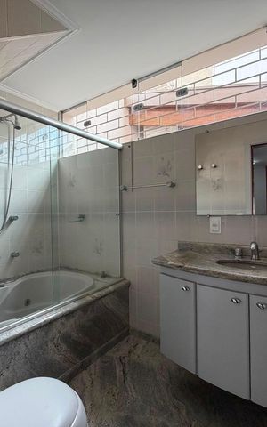 Casa à venda com 233m², 3 quartos e 6 vagas