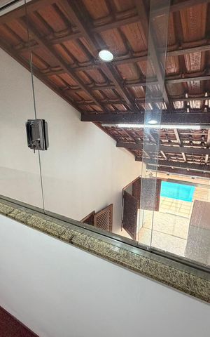 Casa à venda com 233m², 3 quartos e 6 vagas