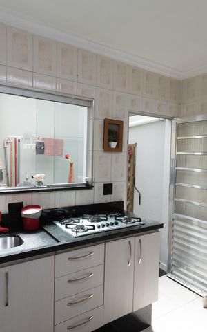 Casa de condomínio à venda com 70m², 2 quartos e 1 vaga Casa de condomínio à venda com 70m², 2 quartos e 1 vagaCozinha - Armários