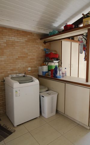 Casa de condomínio à venda com 675m², 6 quartos e 4 vagasÁrea de Serviço