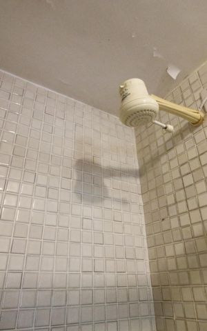 Casa de condomínio à venda com 675m², 6 quartos e 4 vagasBanheiro da Suíte 6 casa 2