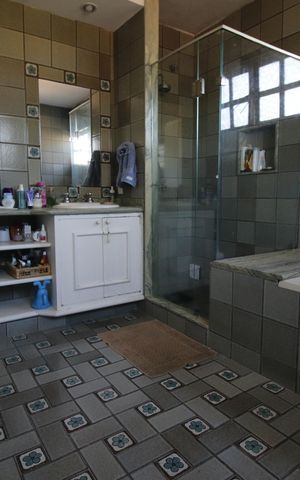 Casa de condomínio à venda com 675m², 6 quartos e 4 vagasBanheiro da Suíte 2