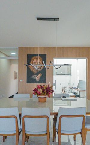 Casa à venda com 202m², 3 quartos e 3 vagas Casa à venda com 202m², 3 quartos e 3 vagasSala