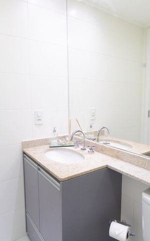 Apartamento à venda com 66m², 2 quartos e 1 vaga Apartamento à venda com 66m², 2 quartos e 1 vagaBanheiro Social