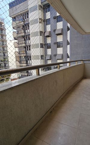 Apartamento à venda com 96m², 3 quartos e 2 vagas Apartamento à venda com 96m², 3 quartos e 2 vagasVaranda