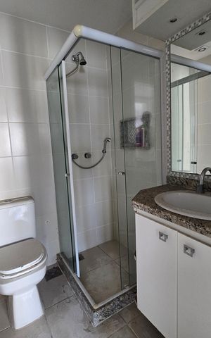 Apartamento à venda com 96m², 3 quartos e 2 vagas Apartamento à venda com 96m², 3 quartos e 2 vagasBanheiro