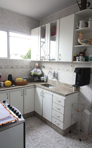 Apartamento à venda com 178m², 4 quartos e 2 vagasCozinha