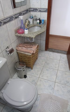 Apartamento à venda com 178m², 4 quartos e 2 vagasBanheiro