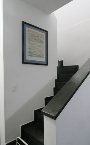 Casa à venda com 170m², 4 quartos e 3 vagasEscada