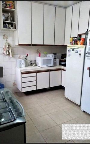 Casa à venda com 170m², 4 quartos e 3 vagas Casa à venda com 170m², 4 quartos e 3 vagasCozinha