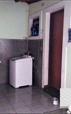 Casa à venda com 170m², 4 quartos e 3 vagas Casa à venda com 170m², 4 quartos e 3 vagasÁrea de Serviço