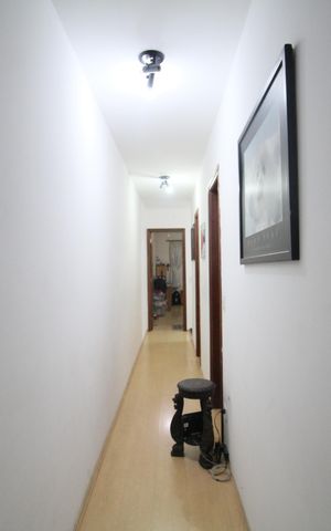 Casa à venda com 170m², 4 quartos e 3 vagasCorredor Quartos