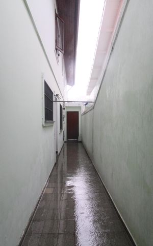 Casa à venda com 170m², 4 quartos e 3 vagasCorredor Externo