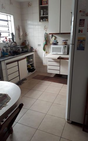 Casa à venda com 170m², 4 quartos e 3 vagas Casa à venda com 170m², 4 quartos e 3 vagasCozinha