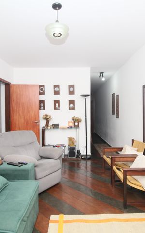 Casa à venda com 170m², 4 quartos e 3 vagasSala