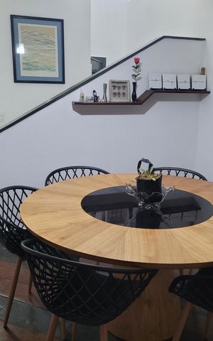 Casa à venda com 170m², 4 quartos e 3 vagas Casa à venda com 170m², 4 quartos e 3 vagasSala de Jantar
