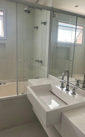 Casa para alugar com 250m², 3 quartos e 2 vagas