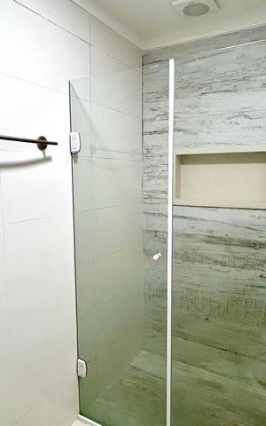 Apartamento à venda com 68m², 2 quartos e 1 vaga Apartamento à venda com 68m², 2 quartos e 1 vagaBanheiro da Suíte