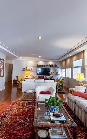 Apartamento à venda com 261m², 3 quartos e 2 vagas