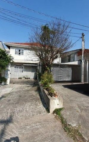 Casa à venda com 170m², 4 quartos e 4 vagasFachada
