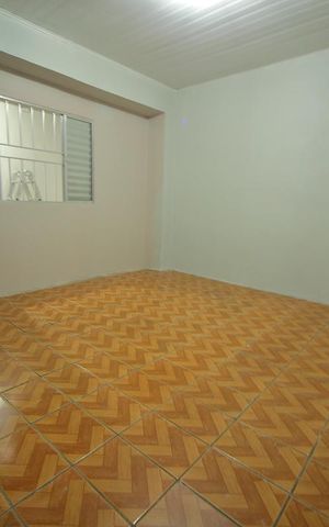 Casa para alugar com 55m², 1 quarto e sem vagaQuarto 