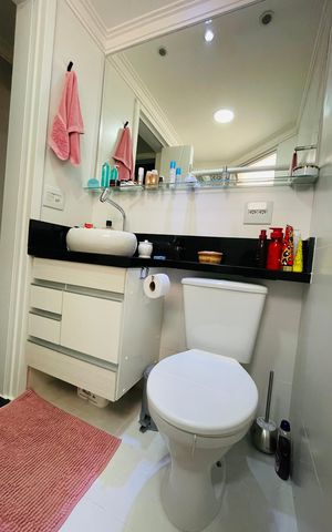 Apartamento para alugar com 55m², 2 quartos e 1 vaga Apartamento para alugar com 55m², 2 quartos e 1 vagaBanheiro social