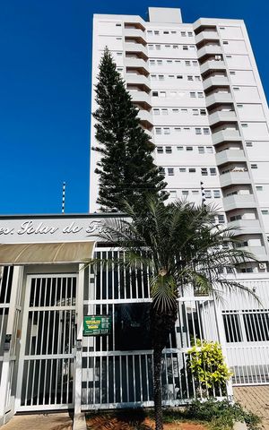 Apartamento para alugar com 67m², 2 quartos e 1 vaga Apartamento para alugar com 67m², 2 quartos e 1 vagaFachada