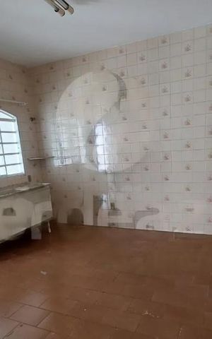 Casa à venda com 185m², 4 quartos e 4 vagas