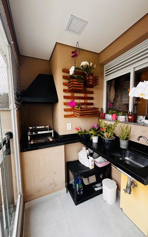 Apartamento à venda com 83m², 3 quartos e 2 vagas Apartamento à venda com 83m², 3 quartos e 2 vagasChurrasqueira