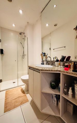 Apartamento à venda com 83m², 3 quartos e 2 vagas Apartamento à venda com 83m², 3 quartos e 2 vagasBanheiro suíte