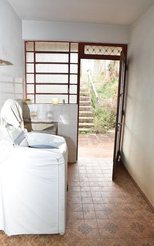 Casa à venda com 756m², 3 quartos e 5 vagas Casa à venda com 756m², 3 quartos e 5 vagasÁrea de Serviço