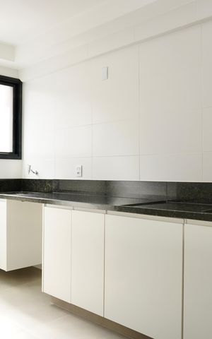 Apartamento à venda com 87m², 3 quartos e 2 vagas Apartamento à venda com 87m², 3 quartos e 2 vagasCozinha e Área de Serviço