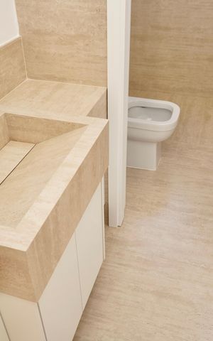 Apartamento à venda com 87m², 3 quartos e 2 vagas Apartamento à venda com 87m², 3 quartos e 2 vagasBanheiro das Semi-suítes