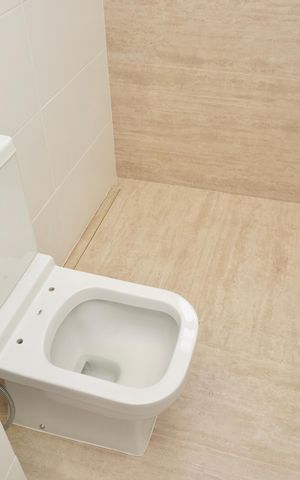 Apartamento à venda com 87m², 3 quartos e 2 vagas Apartamento à venda com 87m², 3 quartos e 2 vagasBanheiro das Semi-suítes