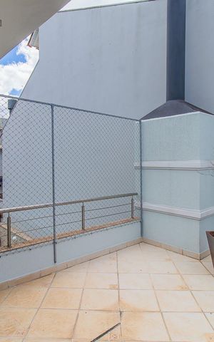 Casa de condomínio à venda com 208m², 4 quartos e 3 vagasÁrea externa