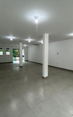 Casa de condomínio à venda com 280m², 3 quartos e 2 vagasTerraço